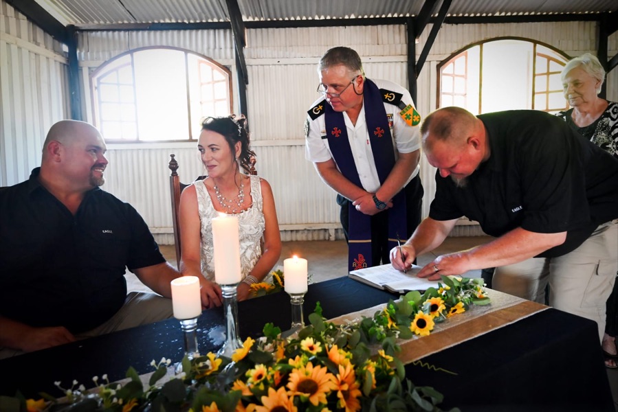 Wedding ceremony by Dr. Gerrit Rademeyer in Kommetjie